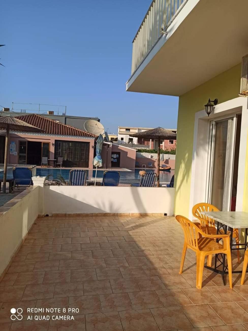 Amadeus Hawaii Apartments & Studios Σιδάρι Δωμάτιο φωτογραφία